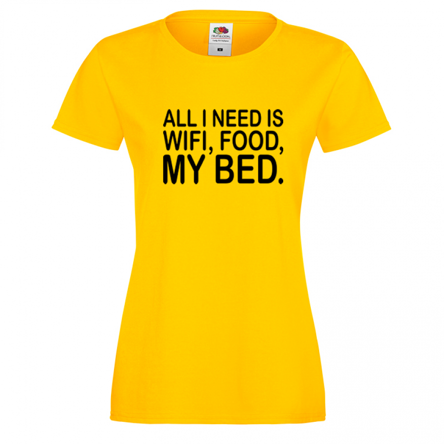 Γυναικείο μπλουζάκι σε κίτρινο χρώμα I need WiFi, food and my bed
